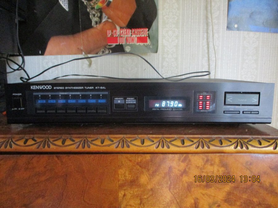 KENWOOD STEREO SYNTHESIZED FM-LW-MW TUNER MODEL KT-54L 14 CHANNEL