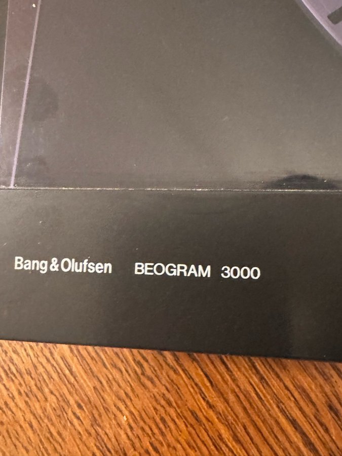 Bang  Olufsen Beogram 3000 med MMC4