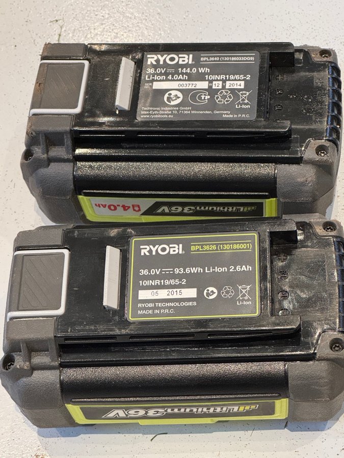 2 st Ryobi 36V Batterier