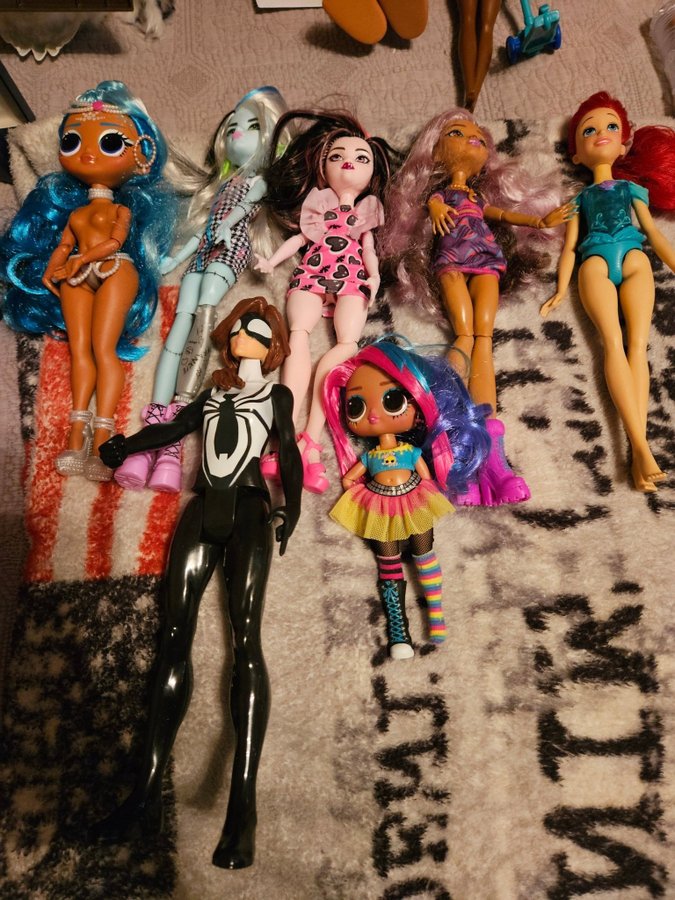 8 st dockor bla monster high