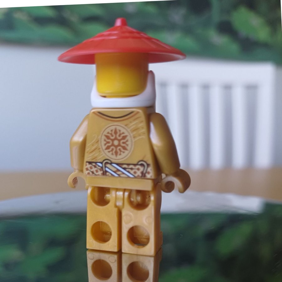 Lego Ninjago Wu Sensei - Pearl Gold Robe White Beard njo731