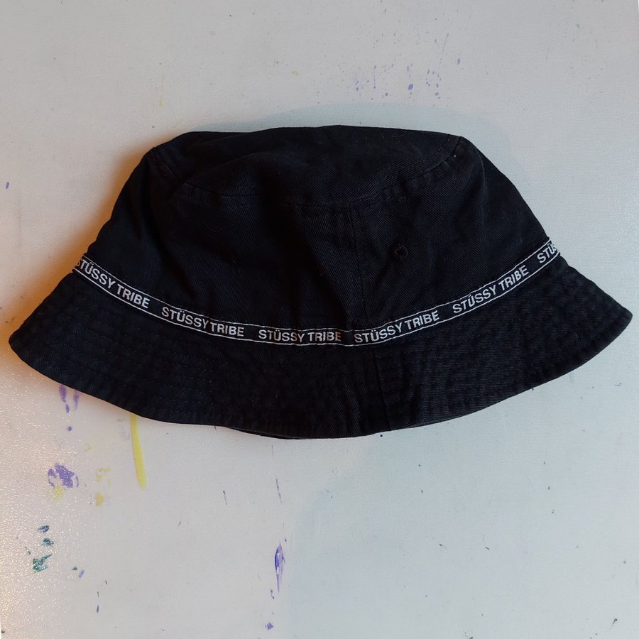 Stüssy bucket hat