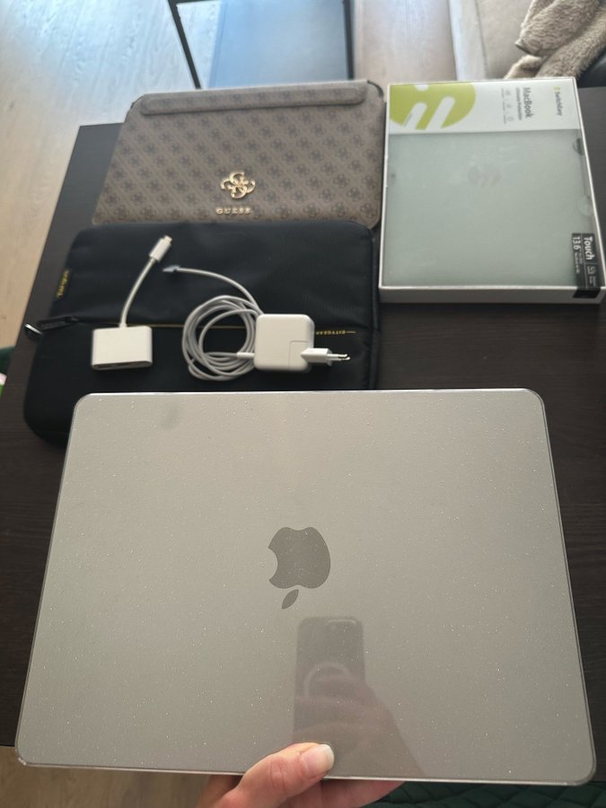 Macbook air 13’6 M2