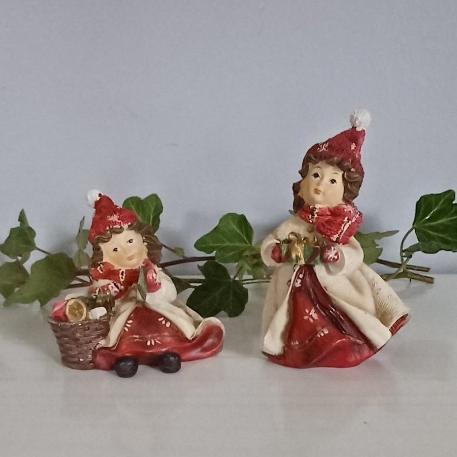 Söta julfigurer 2 flickor i julkläder figuriner jul julpynt