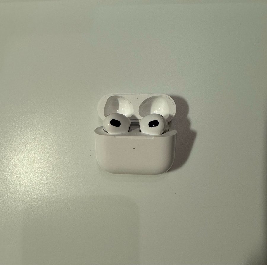 Apple AirPods (3:e generationen)