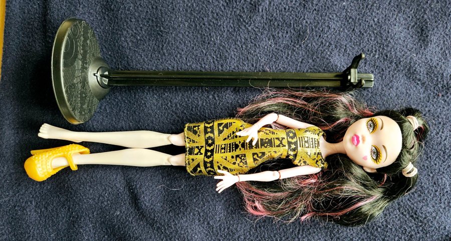 Monster High Draculaura docka