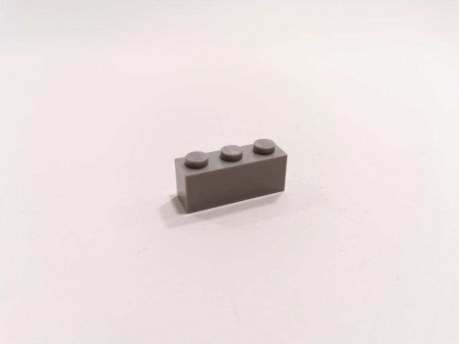 Lego - brick - bas - 1x3 - part 3622 - ljusgrå (bluish)