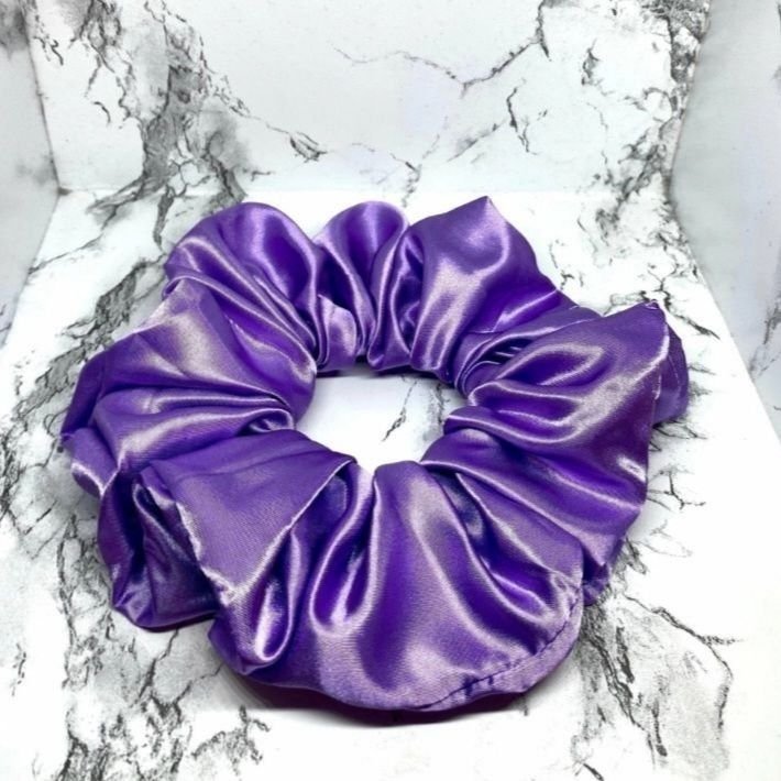 Lila silke siden överdimensionerad XL Scrunchie Enchanted Scrunch NY