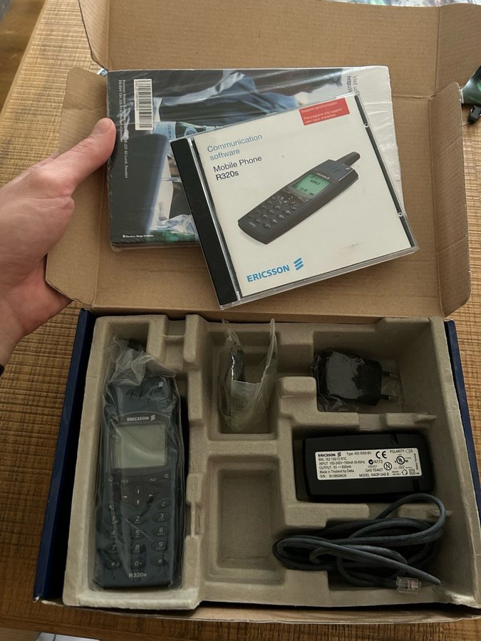 Ericsson R320s Mobiltelefon