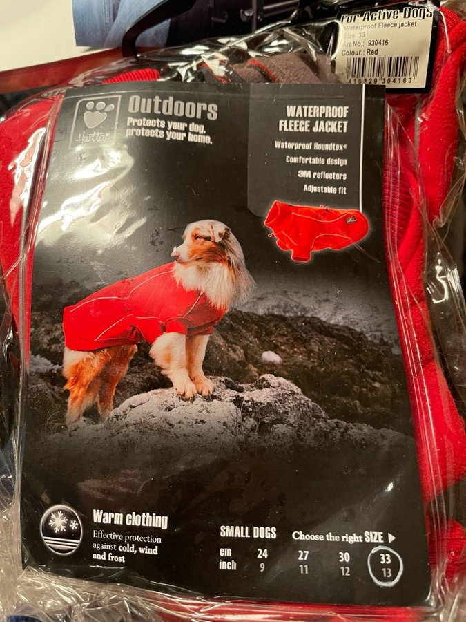 NY Hurtta röd jacka tag liten hund skydd jakt vattentät fleece ord pris 650 kr