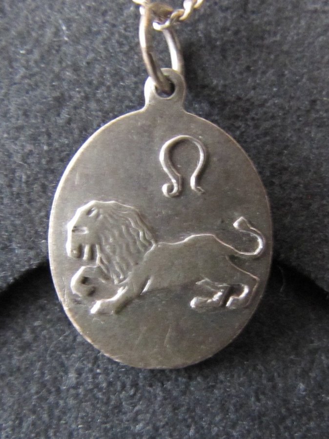 Halsband äkta silver hänge lejon LEO astrologiskt stjärntecken zoodiaken