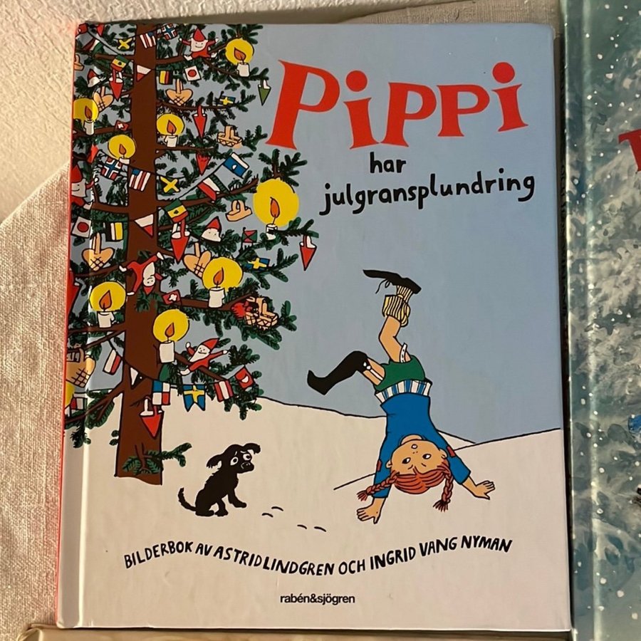 4 st julböcker - Pippi, Madicken, Pettson och tomten.