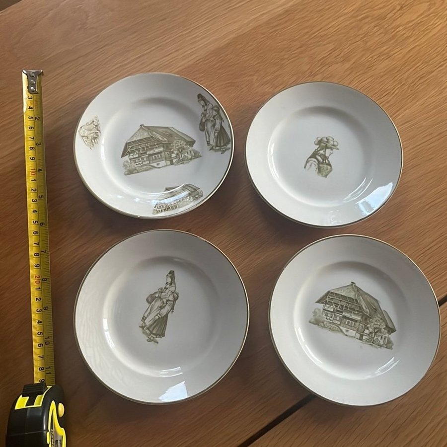 4 stycken Villeroy  Boch Tallrikar Antik retro inredning