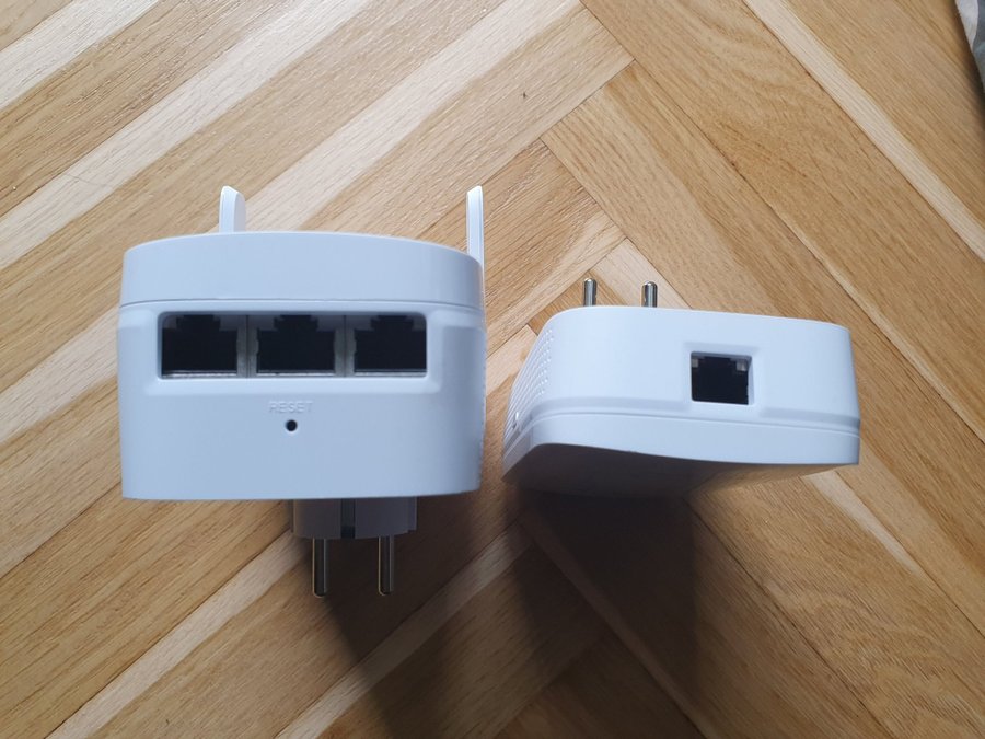 Tp-link Av1300 wifi extender med poweline adapter model TLPA8010 OCH TLWPA8630