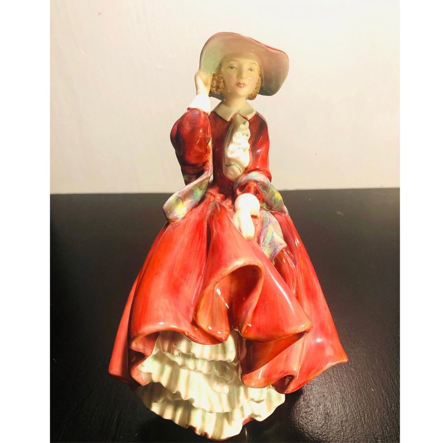 ROYAL DOULTON figurin ”TOP OF THE HILL” Made in England 