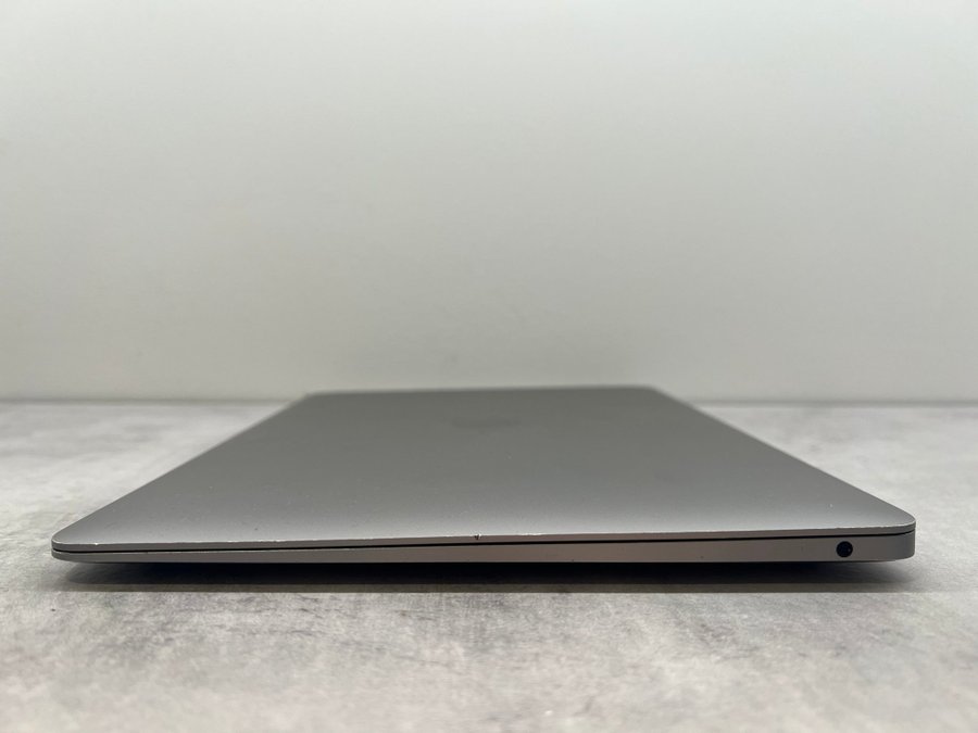 Macbook Air A2179 | i5-5200U | 8GB RAM | 256GB SSD | MacOS Sequoia