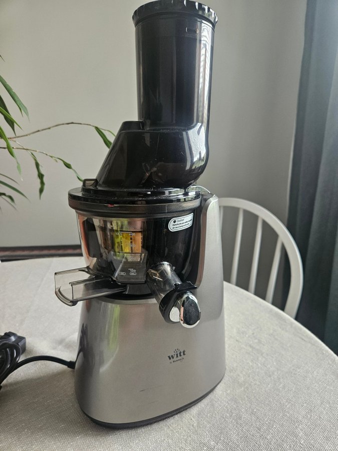 Witt by Kuvings Slow Juicer C 9600