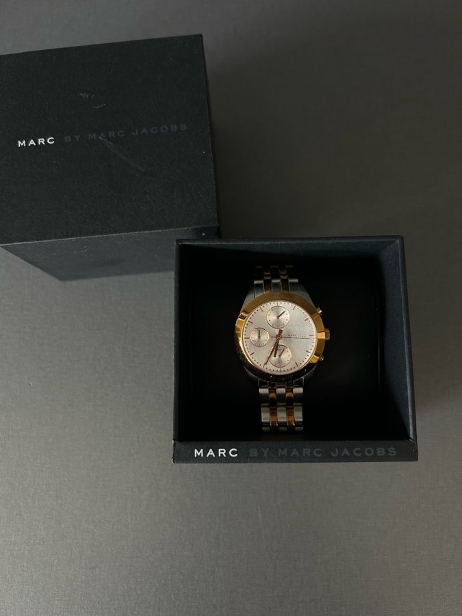 Marc By Marc Jacobs MBM3369 Peeker Chrono