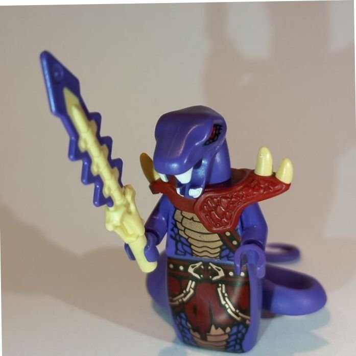 LEGO Minifigur - Chop'ral purple tail tribe snake