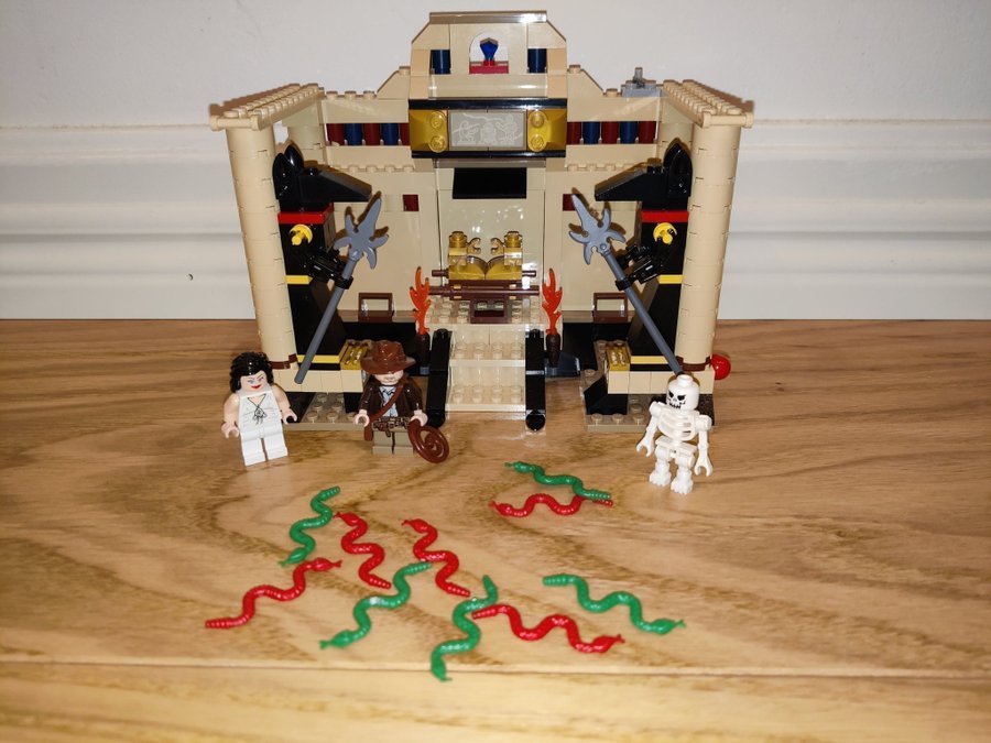 Lego Indiana Jones 7621 - Indiana Jones and the Lost Tomb