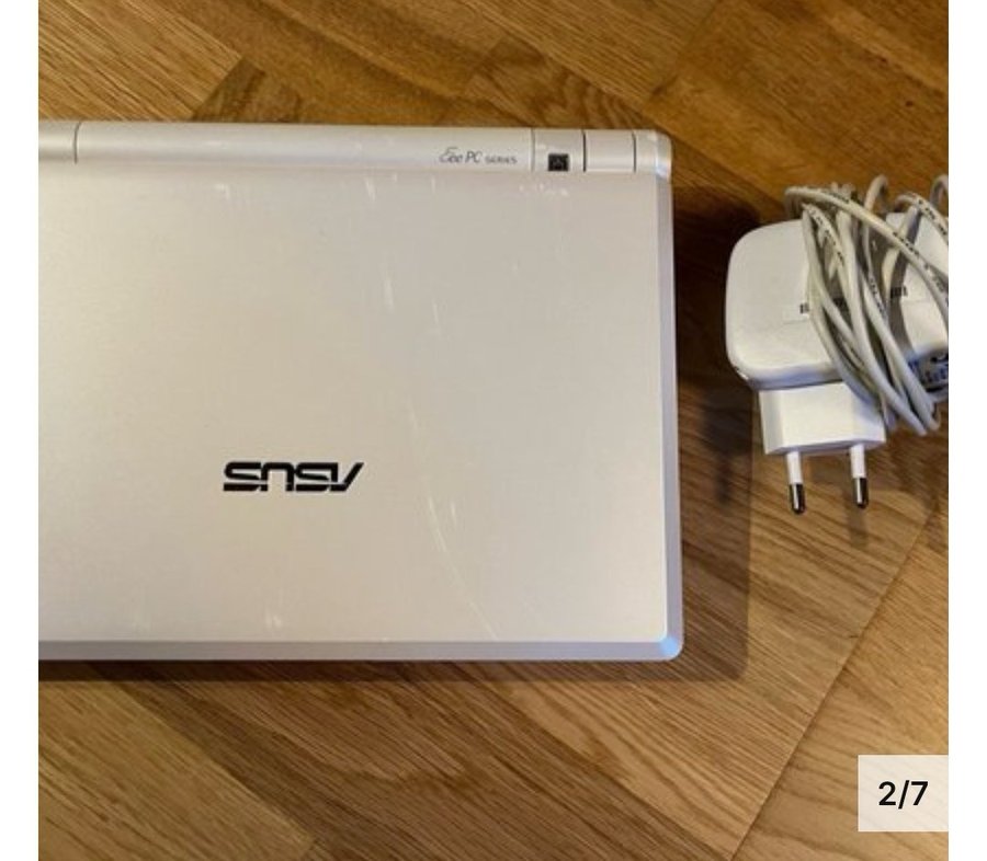 ASUS vit och fin bärbar dator