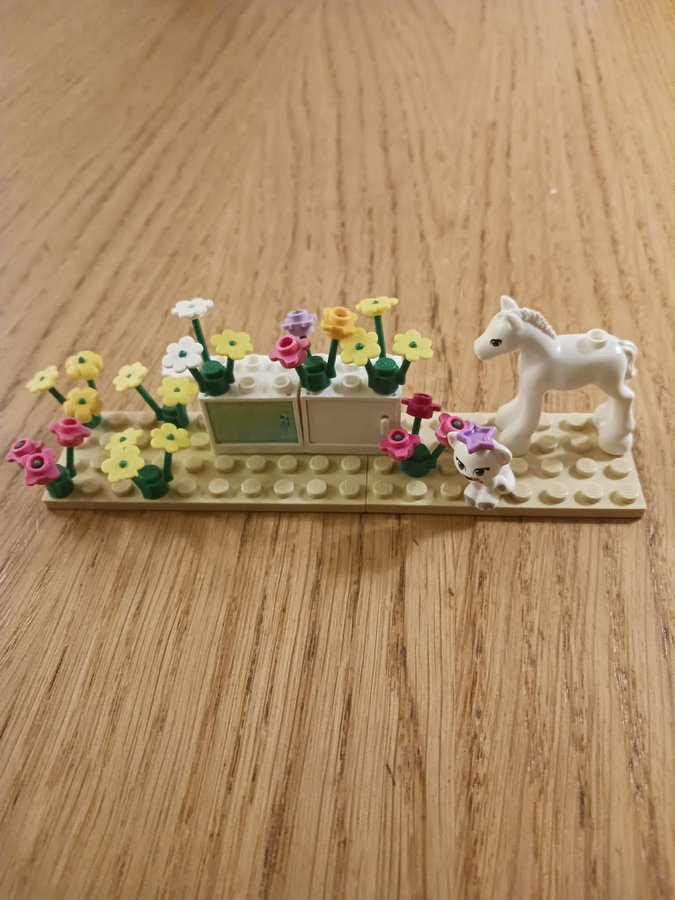 Lego Freinds Djur och Blommor mm