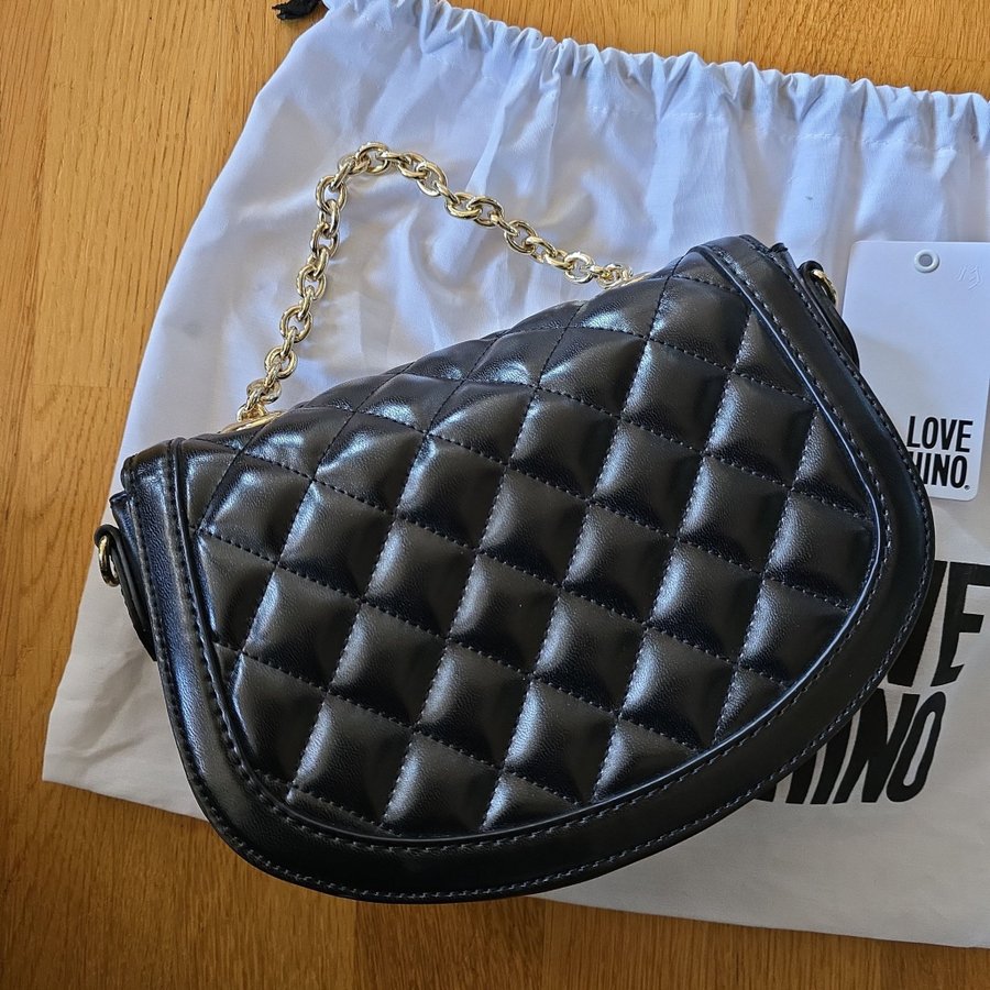 Love Moschino quilted soft saddle bag, skinnimitation