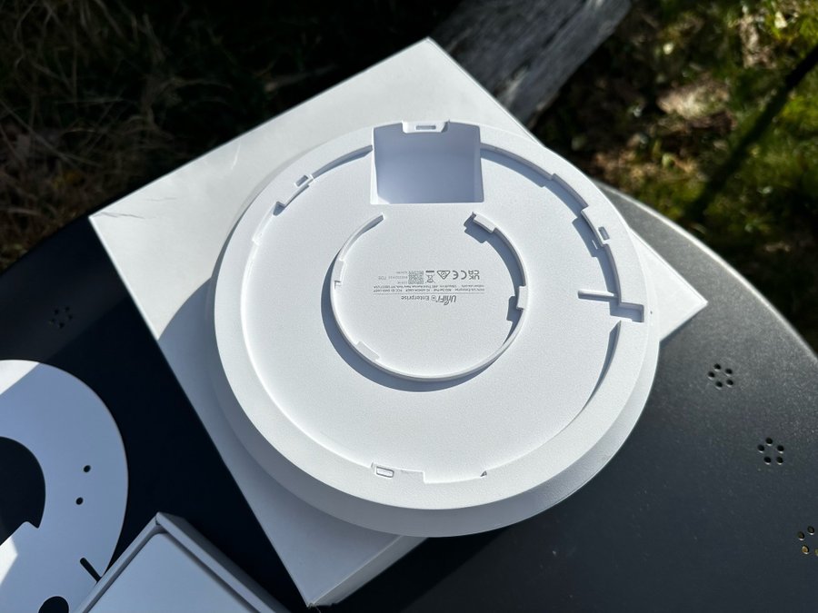 Ubiquiti UniFi 6 Enterprise Accesspunkt