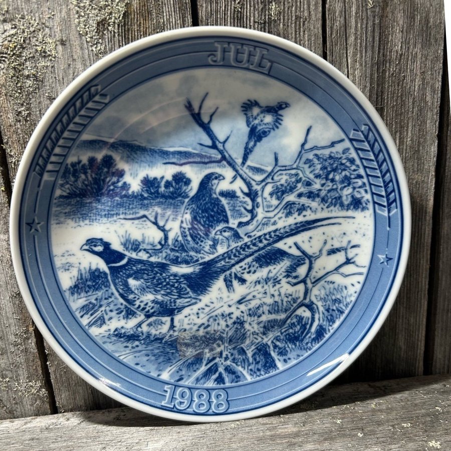 Christmas Swedish plate 1988, "Fasantupp  Höna" Wall hanging plate