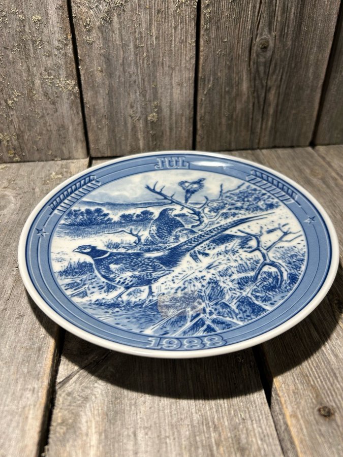 Christmas Swedish plate 1988, "Fasantupp  Höna" Wall hanging plate