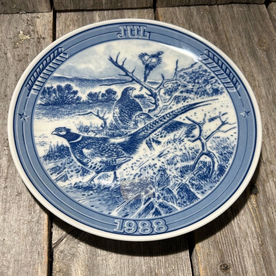 Christmas Swedish plate 1988, "Fasantupp  Höna" Wall hanging plate