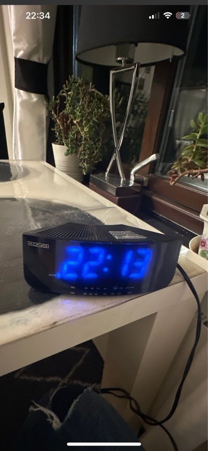 Clock radio