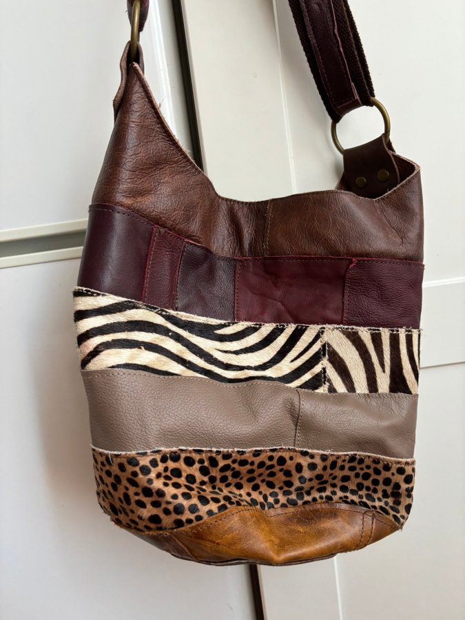 Boho, hippie bag, djurmönstrad - zebra leopard, rund, crossbody, nyskick