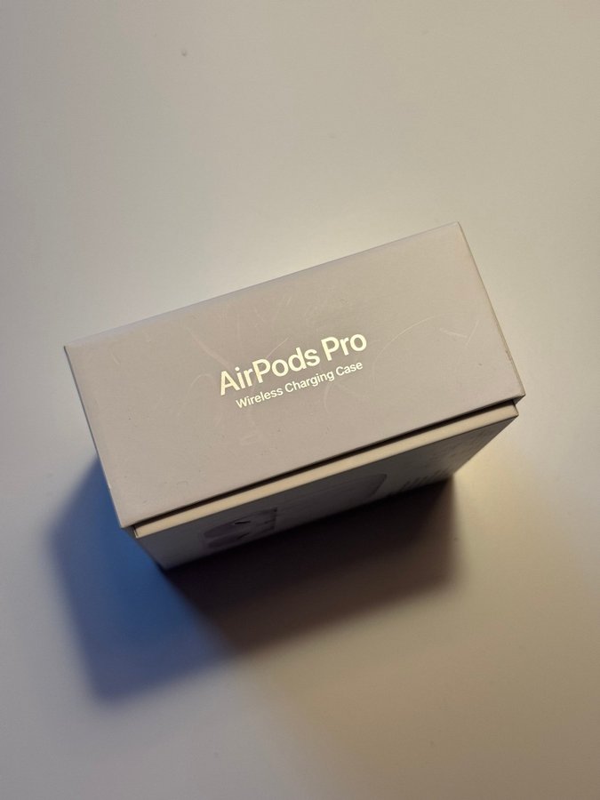 Apple AirPods Pro med trådlöst laddningsetui