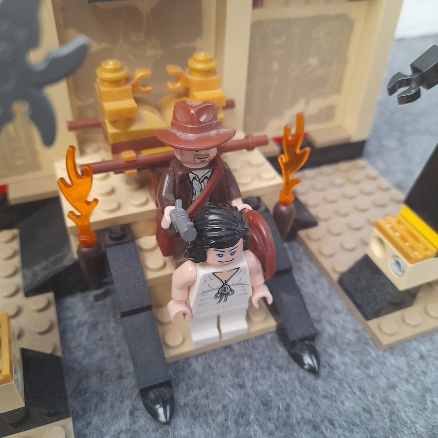 LEGO 7621 Indiana Jones and the lost tomb