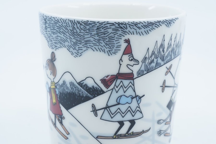 Muminmugg Skidor med herr Brisk / Moomin Mug Skiing with Mr.Brisk