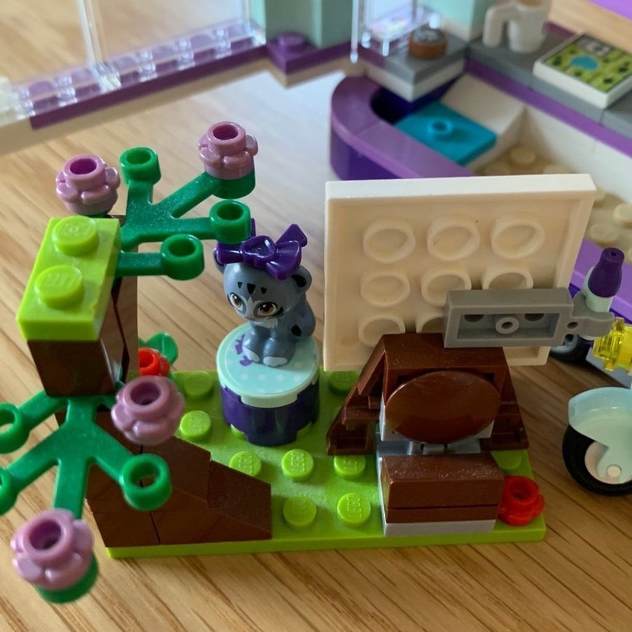 LEGO Friends 41332 - Emma’s konststativ