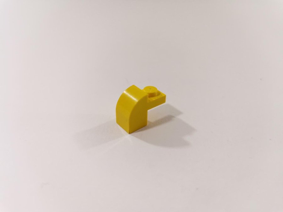 Lego - slope - curved - böjd - 2x1x1 1/3 - part 6091 - gul