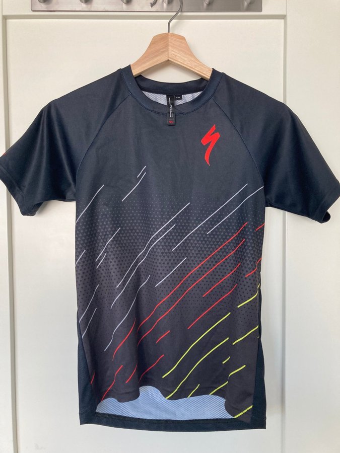 Specialized svart t-shirt storlek Y-M