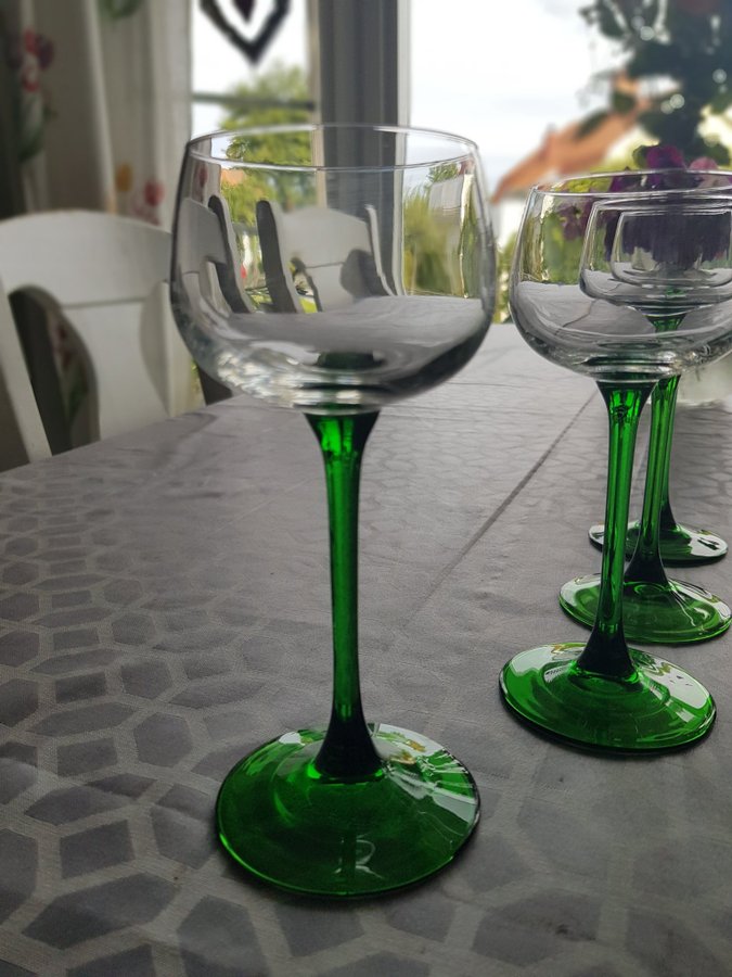 Glas remmare med grön fot vintage 70-tal 13 st