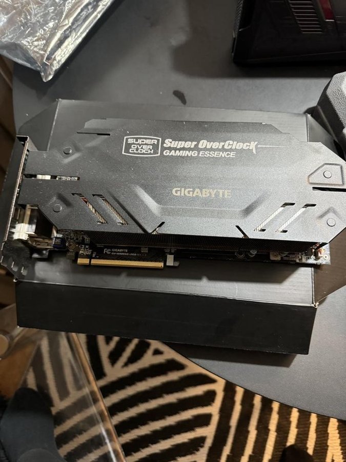 Gigabyte GeForce GTX 680 Super Overclock Gaming Essence samlarkort