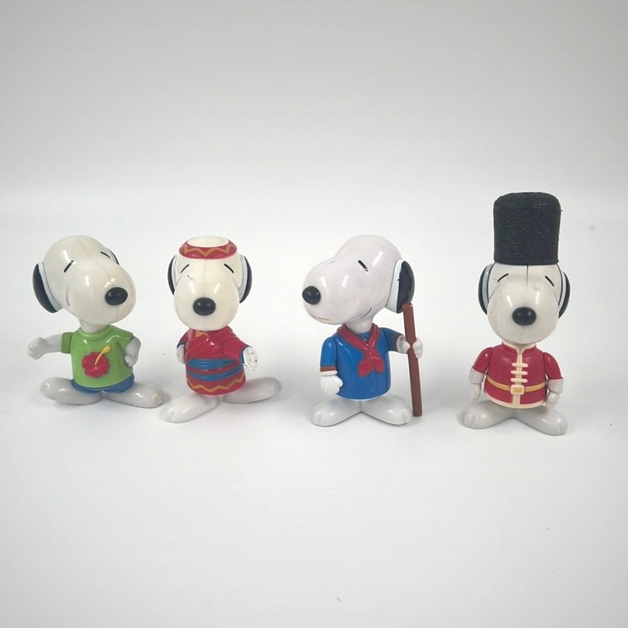 4 st Snoopy figurer