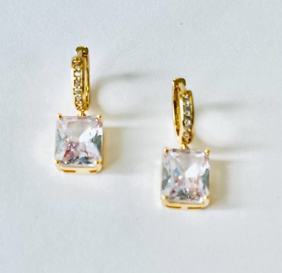 24 k Gold Plated Earings with white Zircone