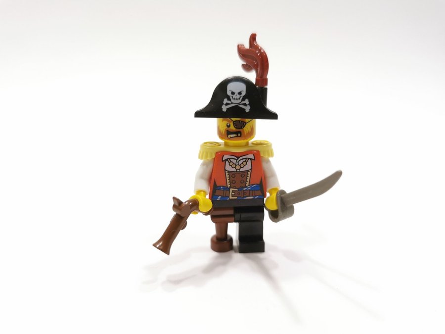 Lego - minifigur - pirat - pirates - sjörövare - kapten - röd - med utrustning