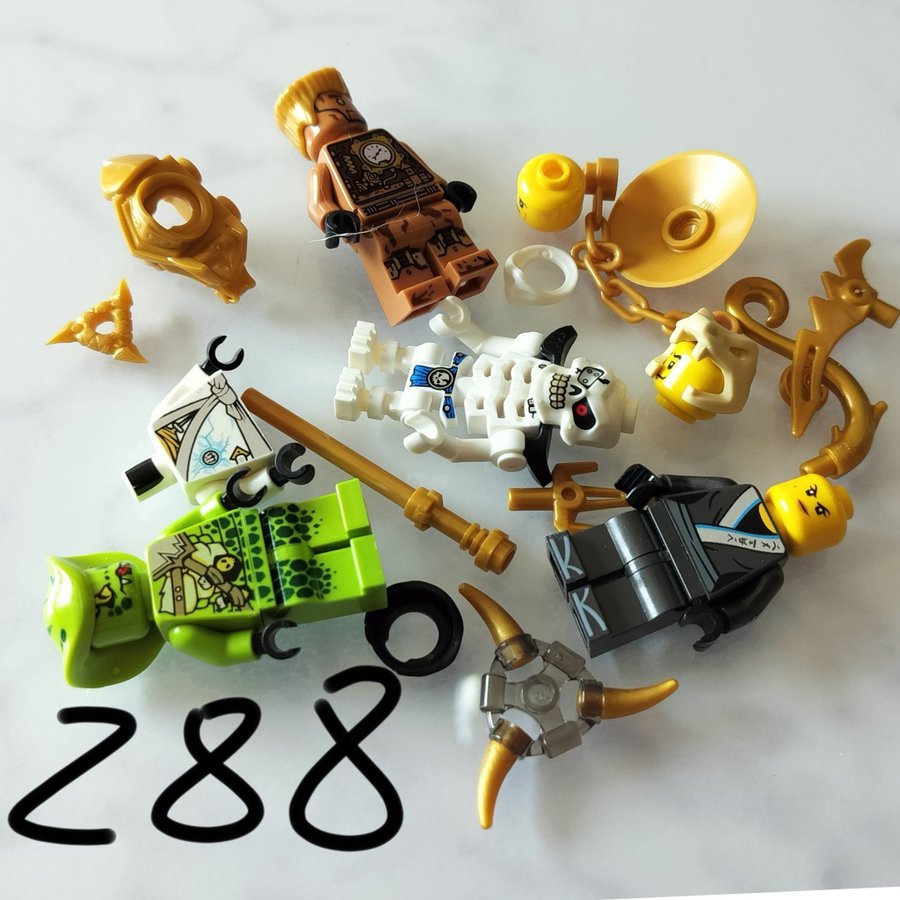 Lego Ninjago Minifigurer  Tillbehör