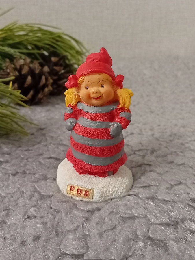 Jultomteflicka PUK från POBRA 7,5 cm tomte samlarobjekt Danmark