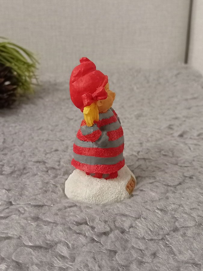 Jultomteflicka PUK från POBRA 7,5 cm tomte samlarobjekt Danmark