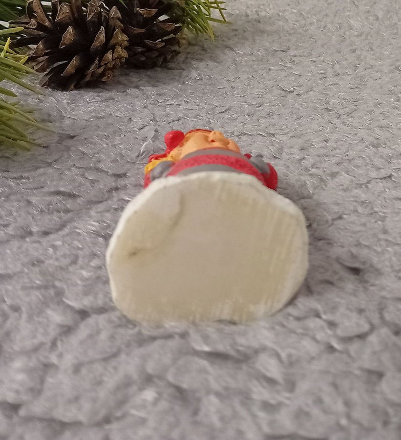 Jultomteflicka PUK från POBRA 7,5 cm tomte samlarobjekt Danmark