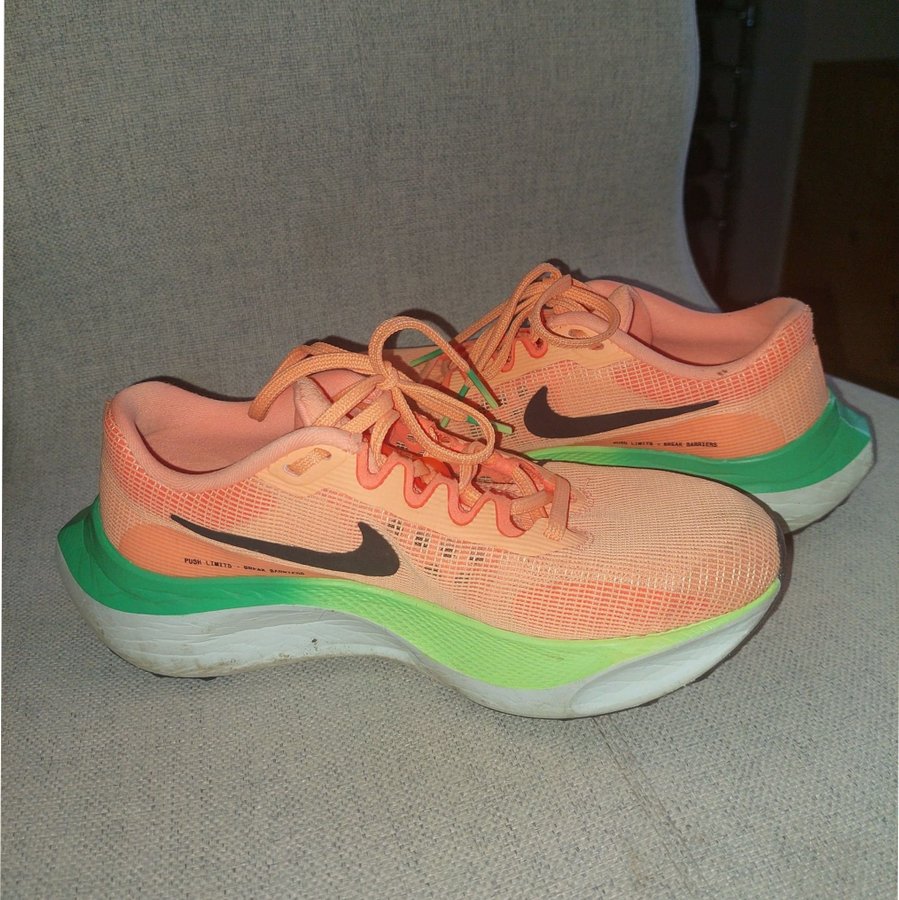 Nike Zoom Fly 5 Damskor Storlek 37,5