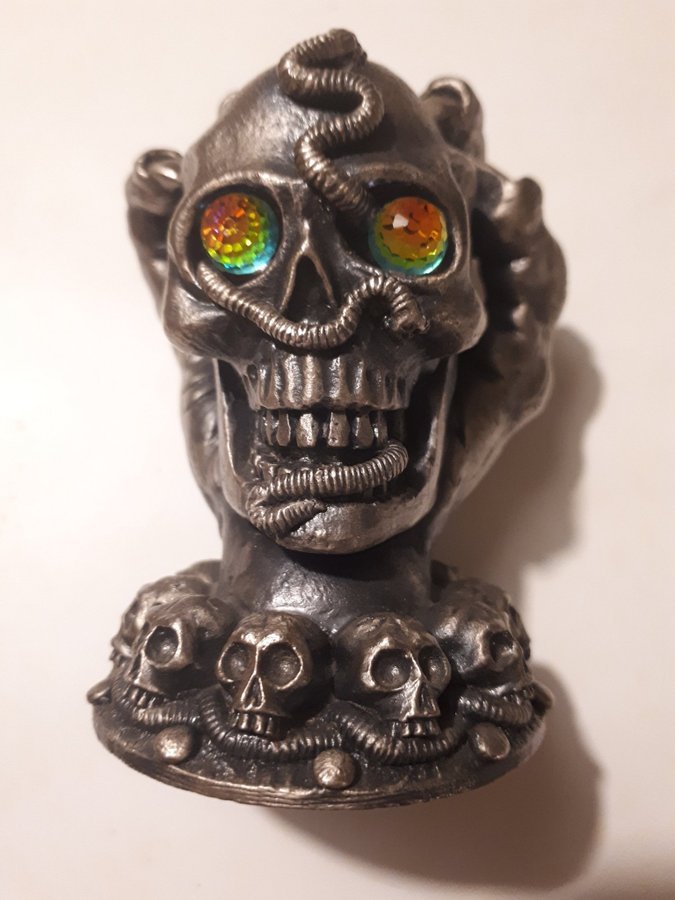 The Keeper Of The Skulls 3099, Tudor Mint Pewter Skull